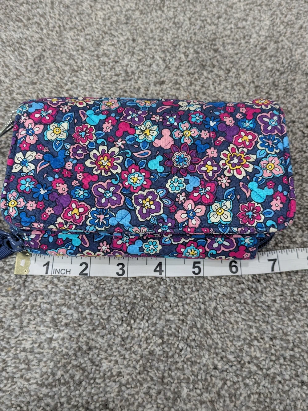 Vera Bradley Disney Mickey Wallet Wristlet Double Zip Phone Pocket - Picture 16 of 16